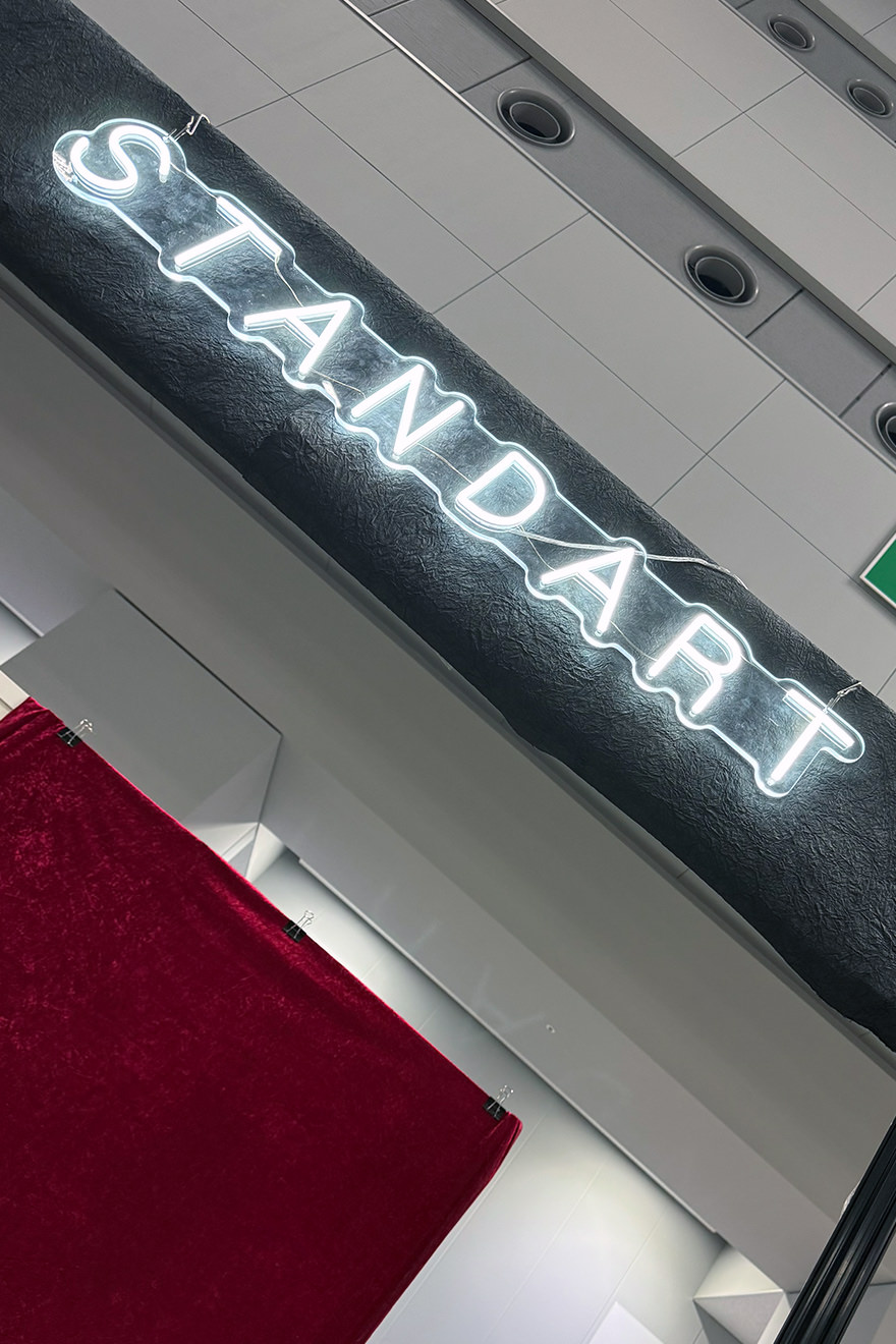 コーヒー専門誌の「STANDART」さん！「ムロモトさんにはお世話になったなあ……」（カトー）